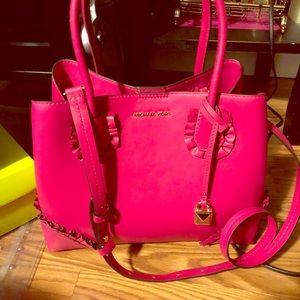 Michael Kors Mercer Gallery Medium Tote Ultra Pink